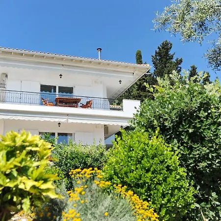 Korakias Skorpidi * Geni (Lefkada)